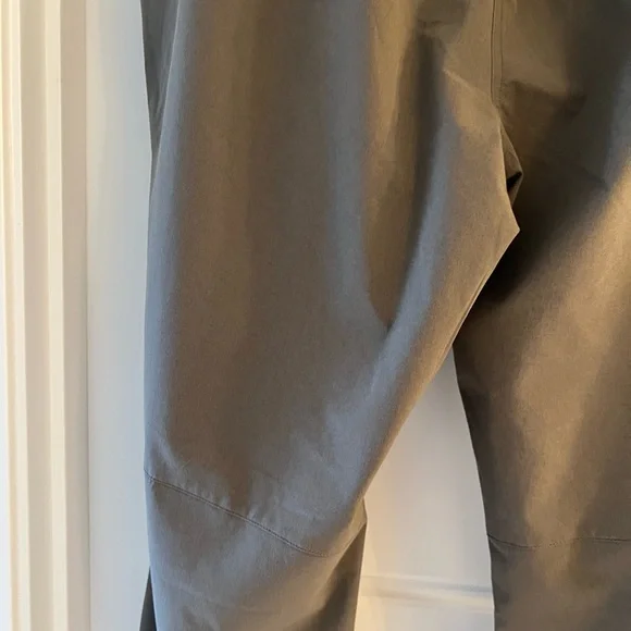L.L Bean men’s Multisport pants. XL 28 inch inseam - Picture 11 of 13